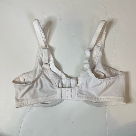 OLGA CHRISTINA SATIN EDGE Underwire Bra Style 55089 White Size 36C - Picture 4 of 4